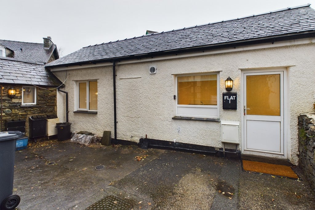 Flat Thornbarrow Road in Windermere