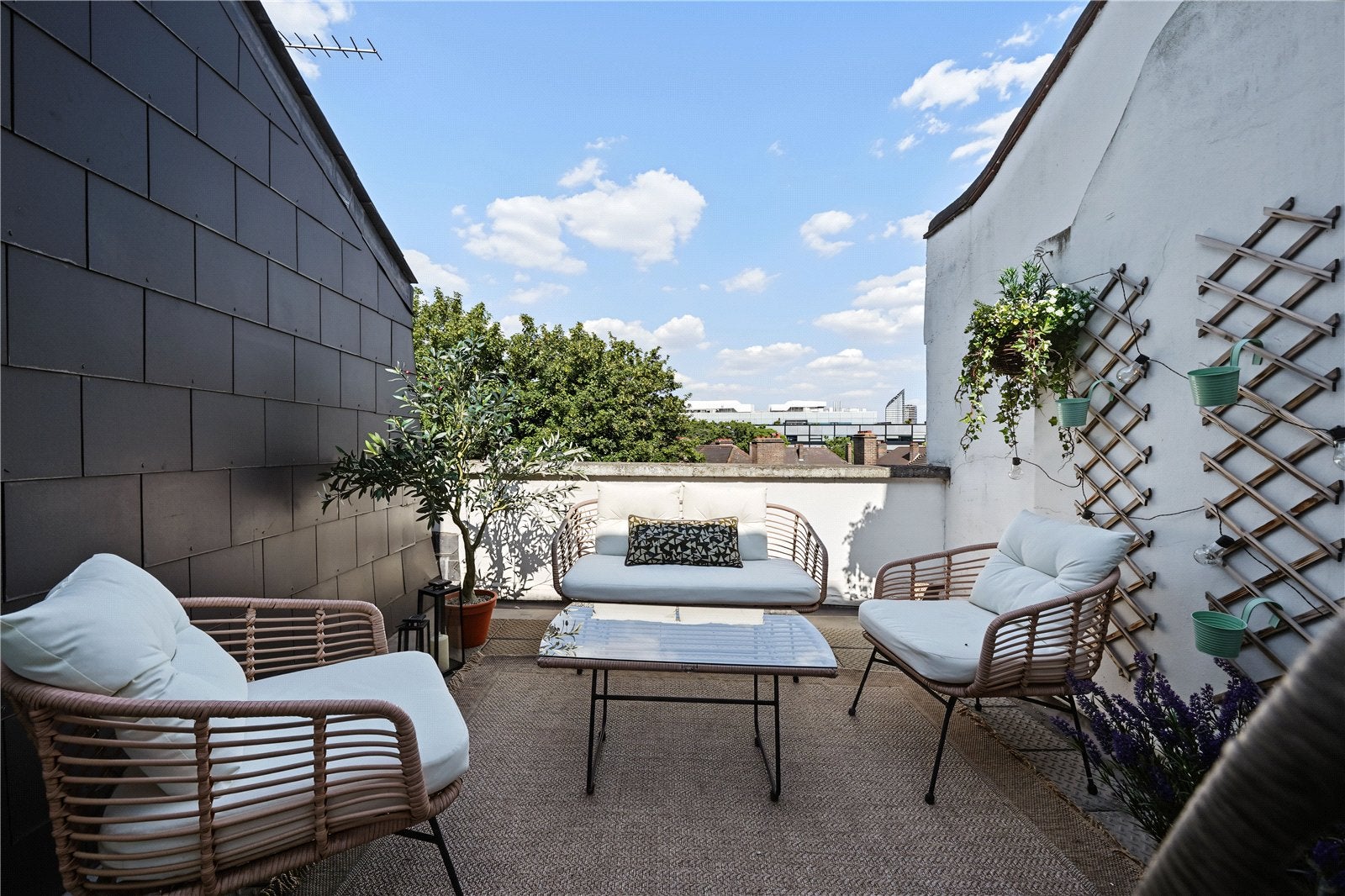 Flat Claremont Square in Greater London