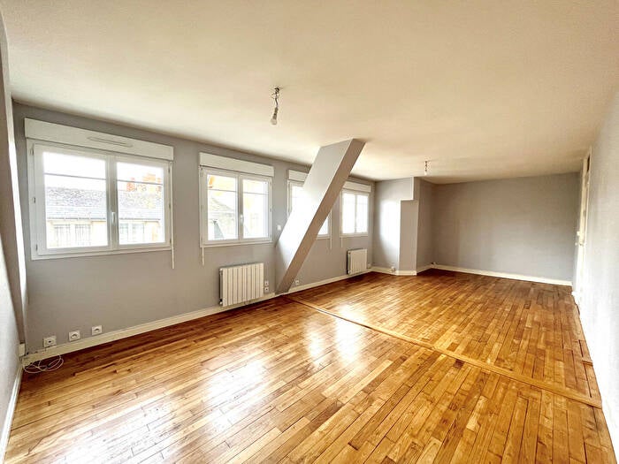 Flat Rue d'Avesnières in Laval