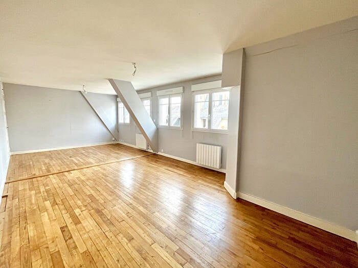 Flat Rue d'Avesnières in Laval