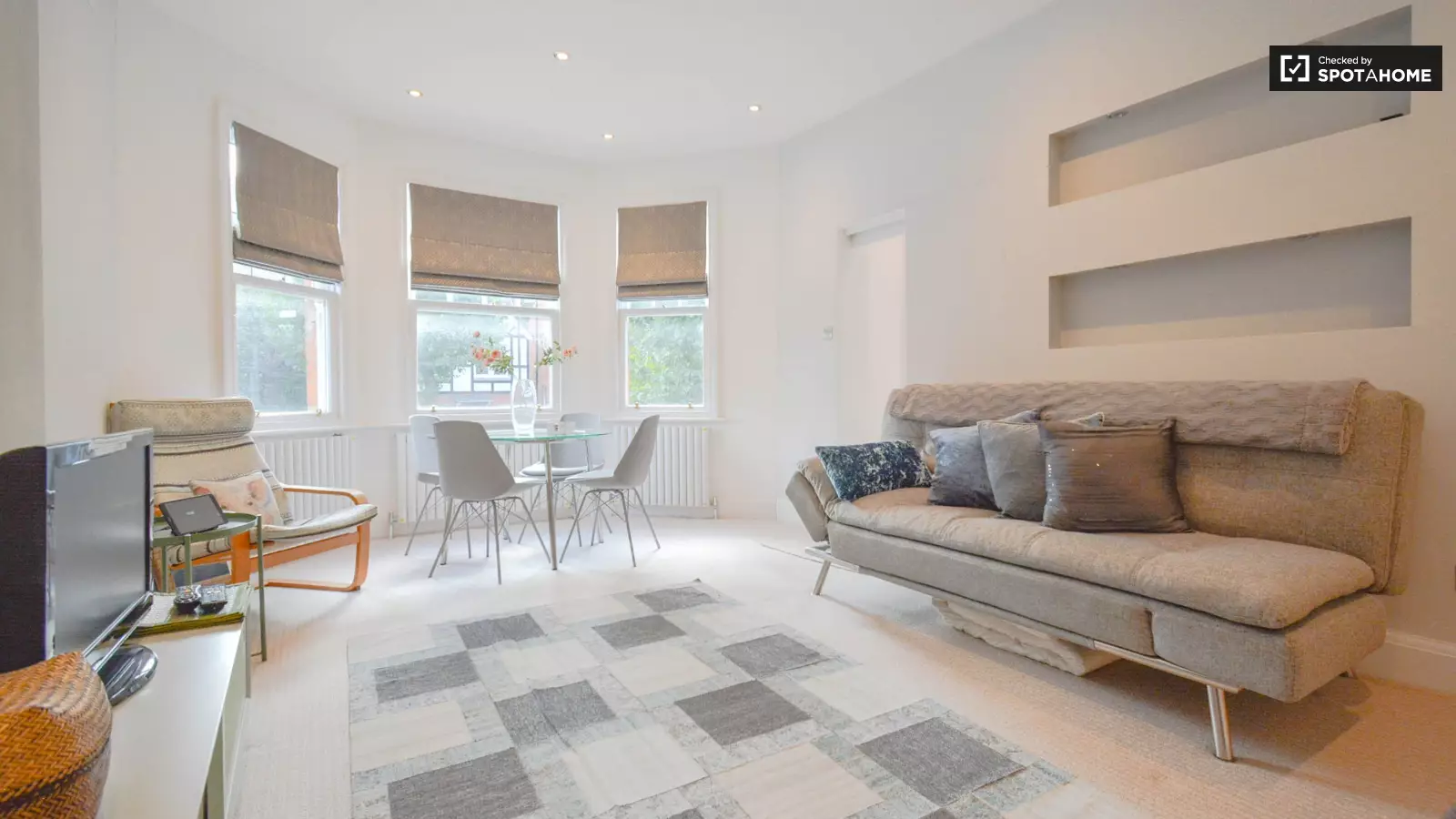 Flat Brondesbury Park in London
