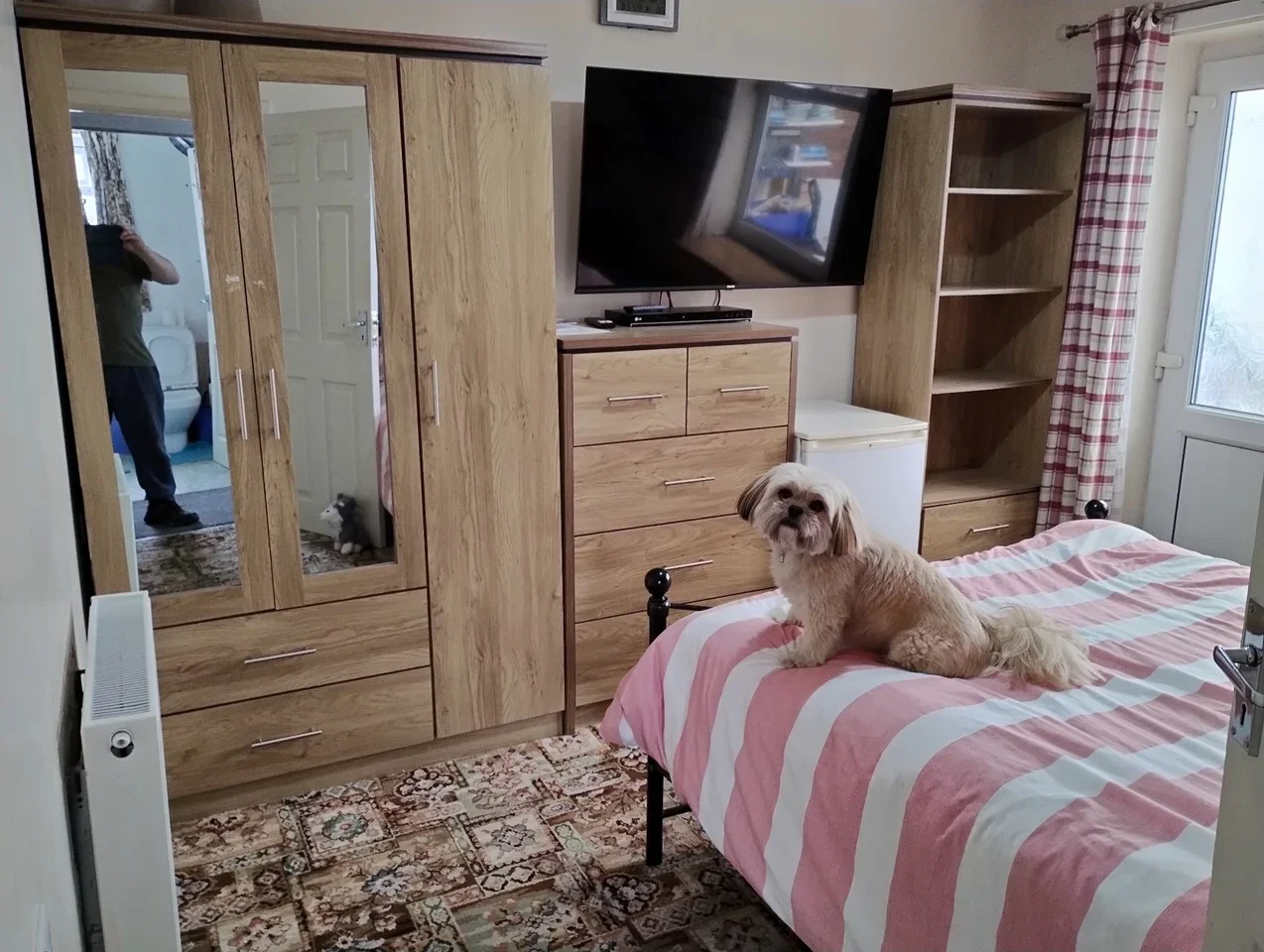 Room Lexington Drive in Hull