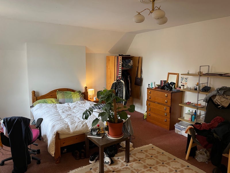 Room Saint Johns Road in Bristol