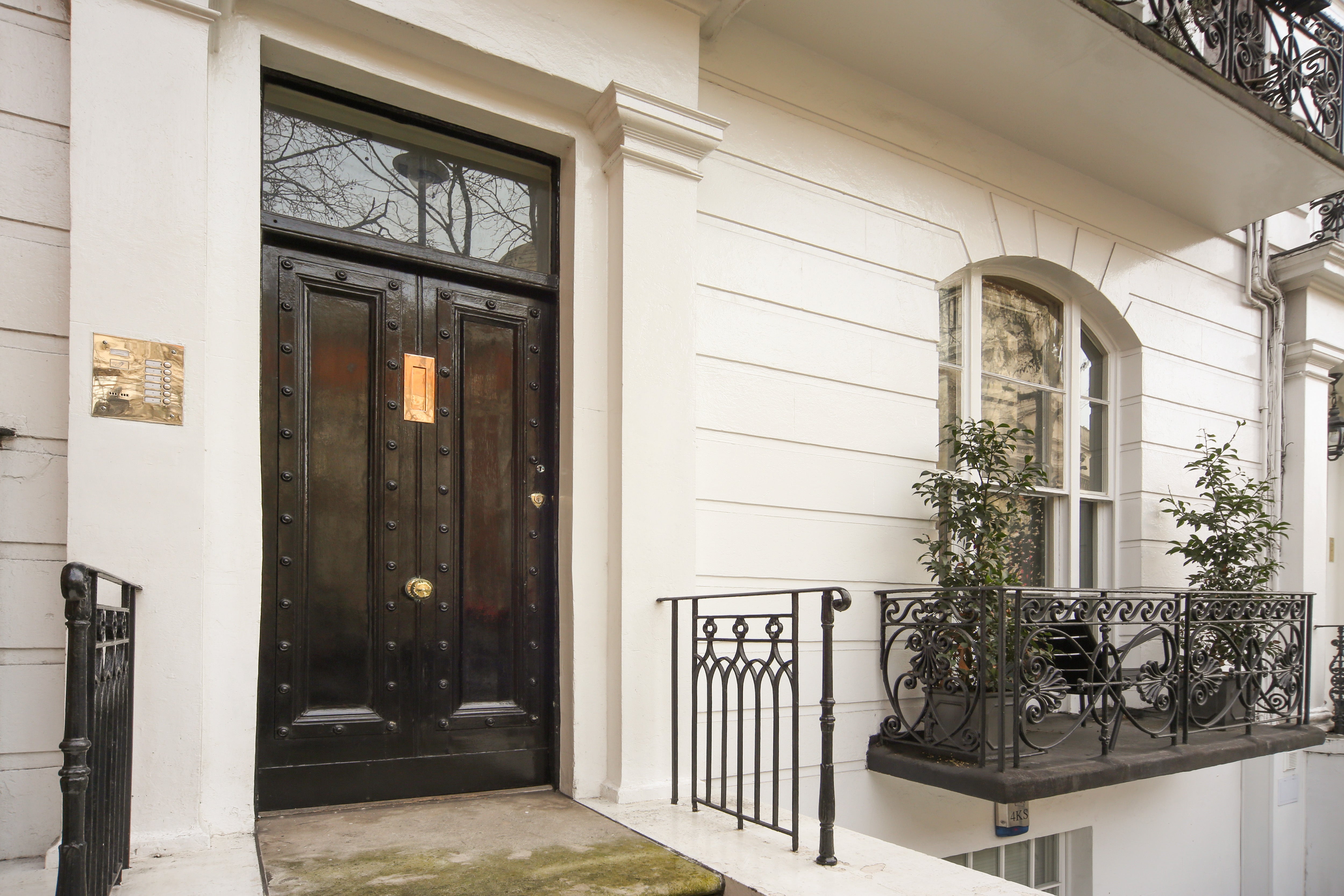 Flat Thurloe Place in Greater London