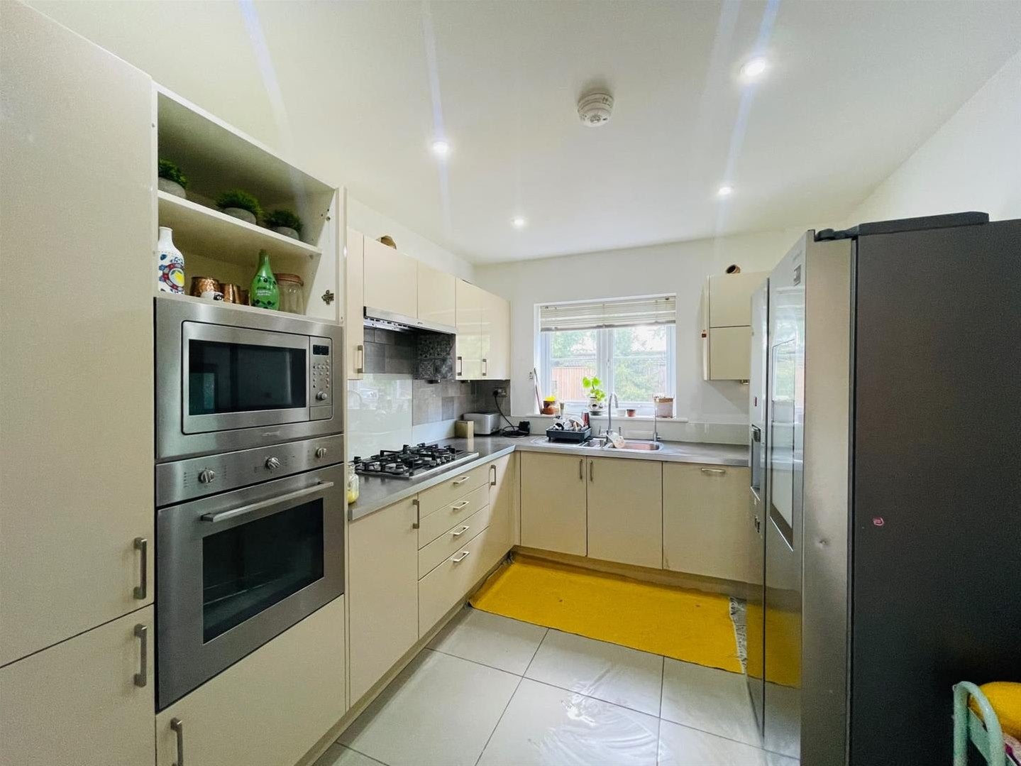 House Lindale Close in Greater London