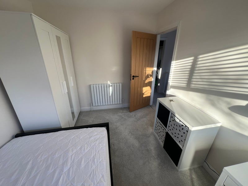 Room Chamberlain Crescent in Shirley