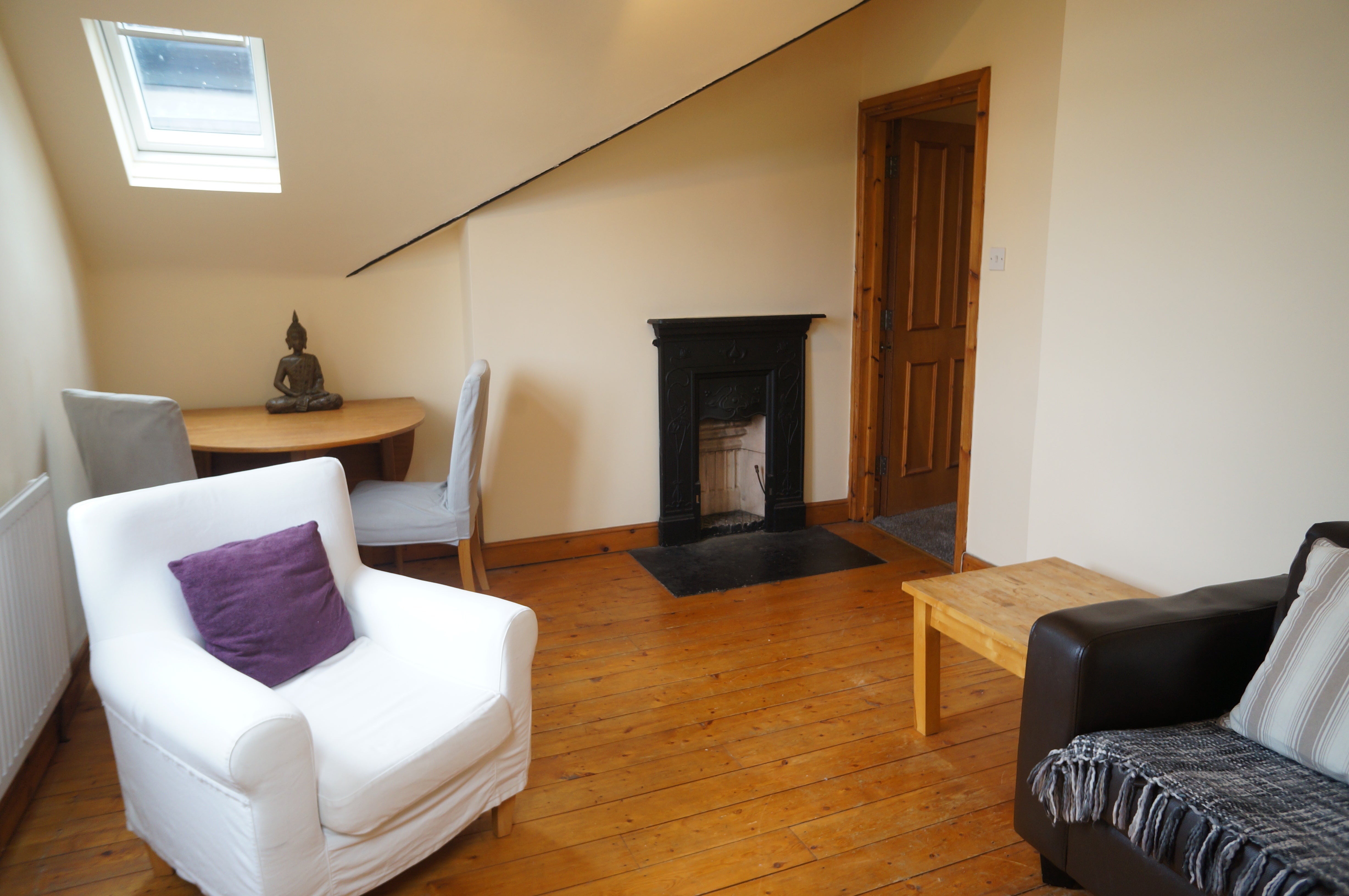 Flat Old Lansdowne Road in Manchester