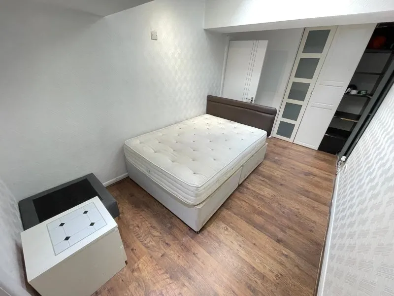 Flat Blackstock Road in Greater London