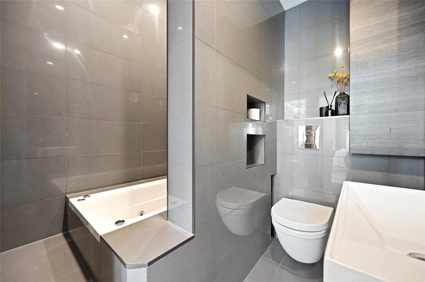 Flat Colville Terrace in Greater London