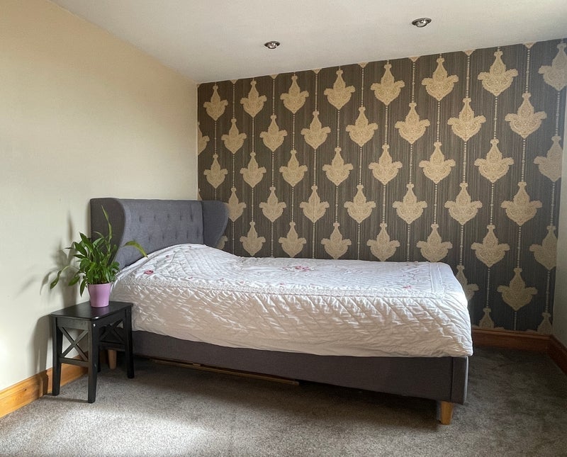 Room Romford Road in Greater London