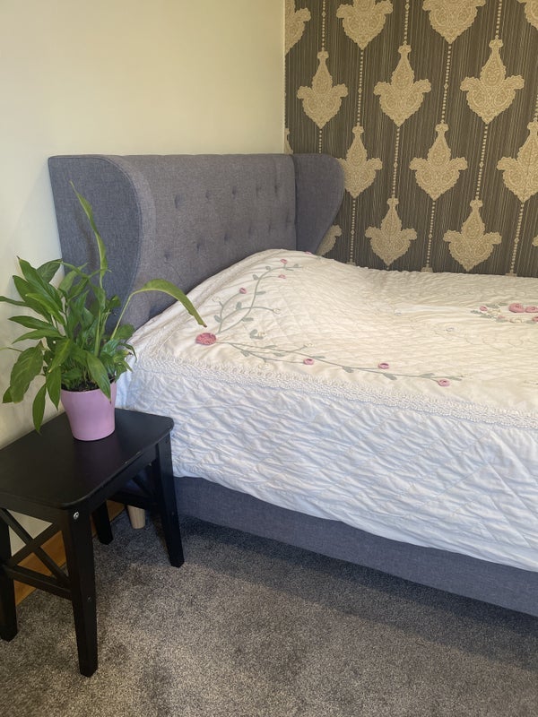 Room Romford Road in Greater London