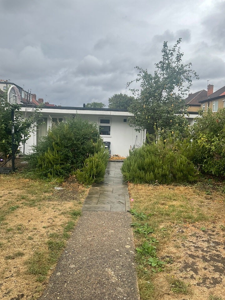 Flat Green Street in Greater London