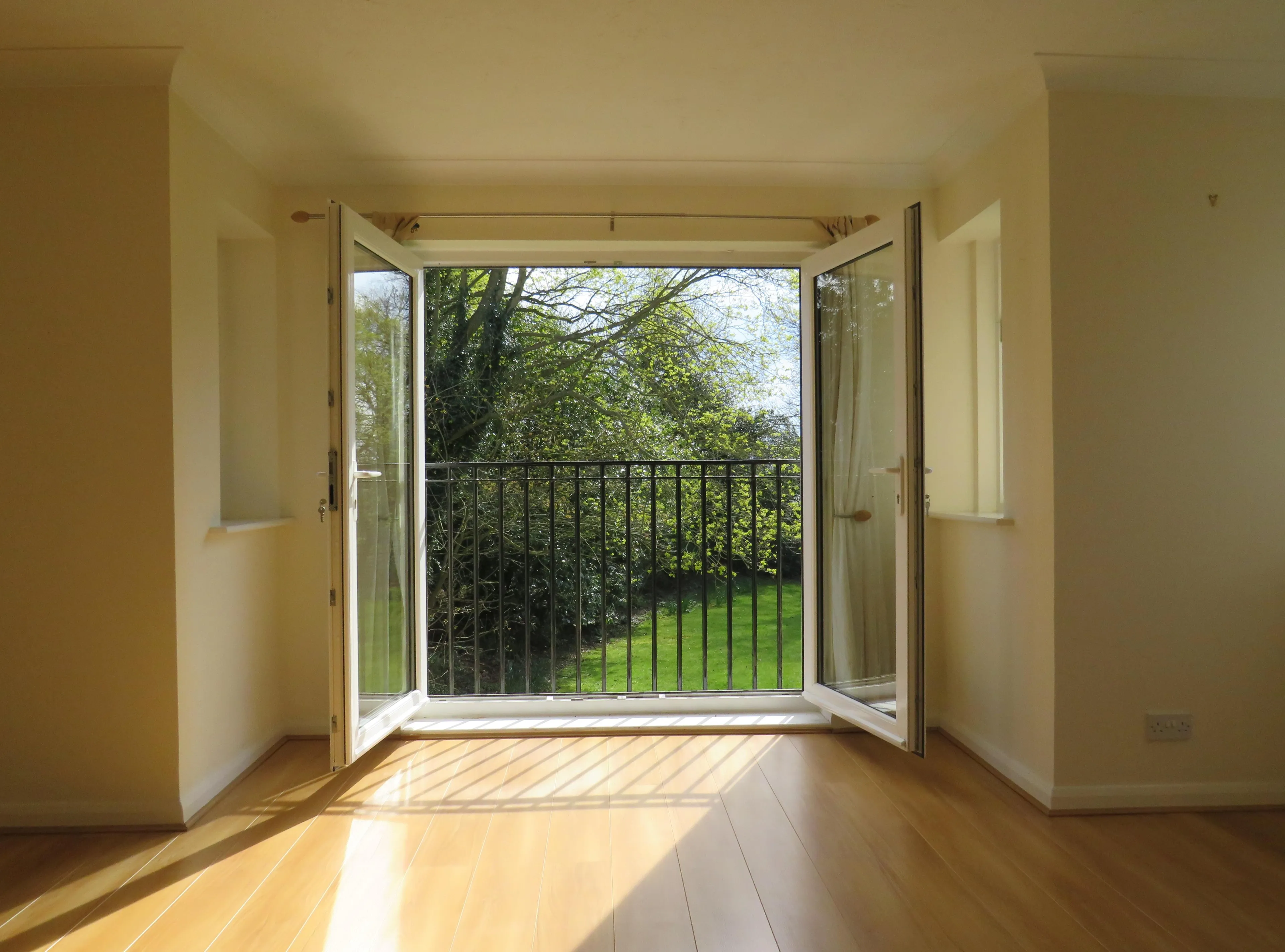 Flat Buckingham Road in Winslow