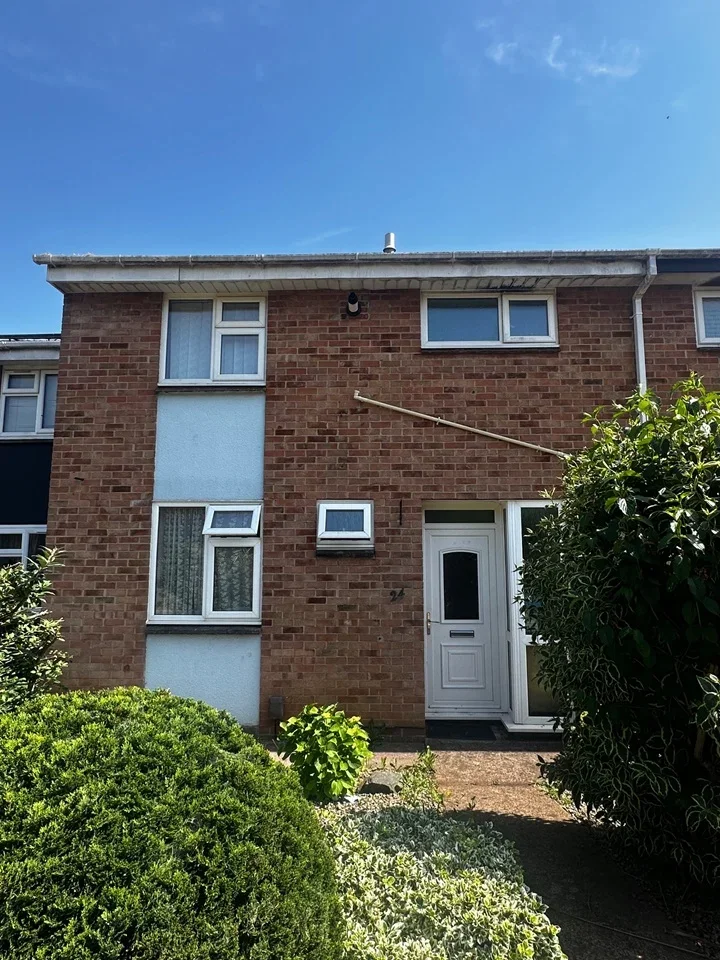 House Russet Avenue in Exeter