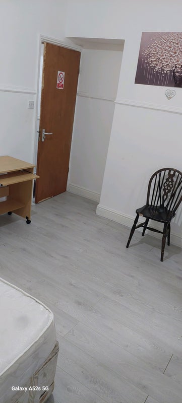 Room Wylam Street in Middlesbrough