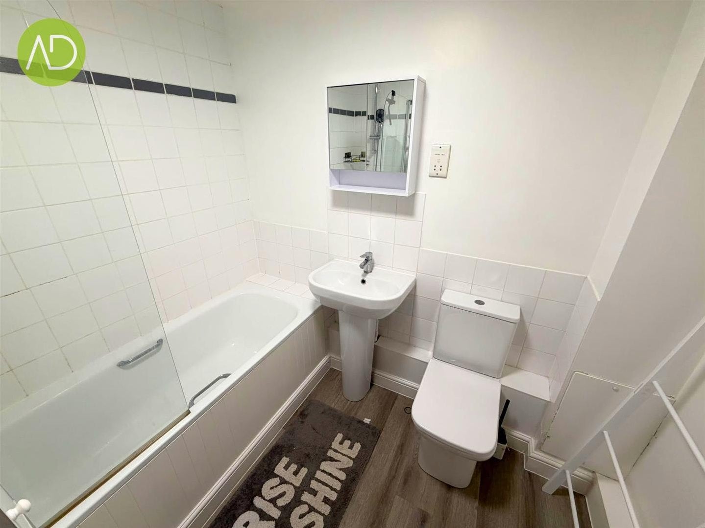 Flat Plomer Avenue in Hoddesdon