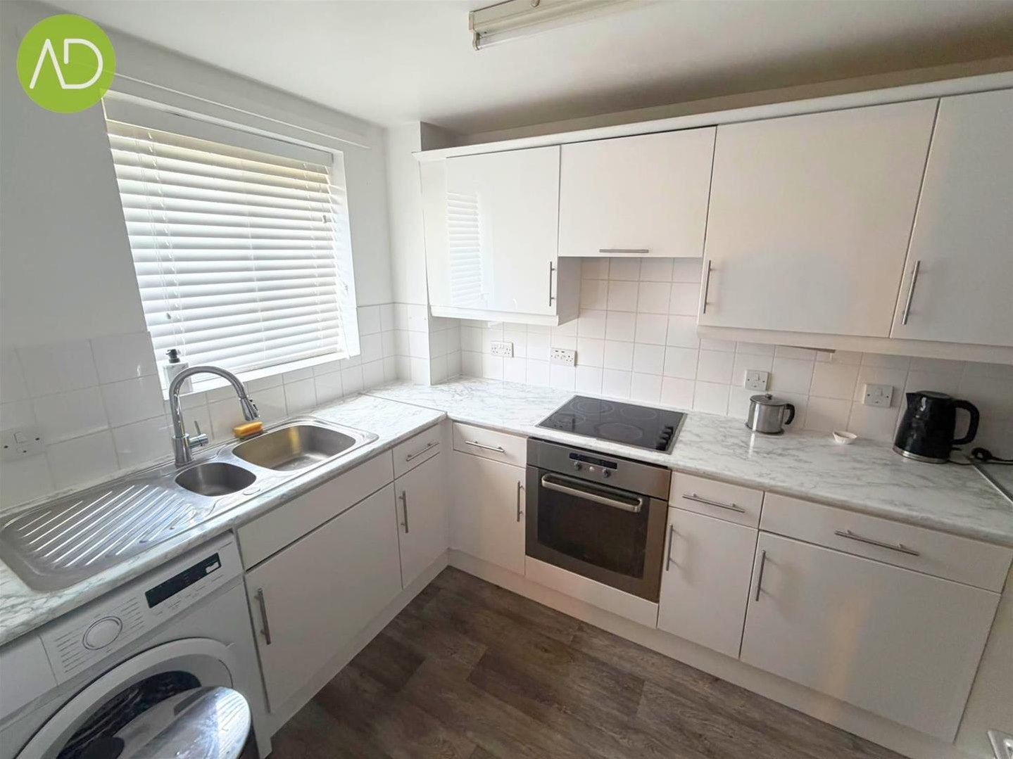 Flat Plomer Avenue in Hoddesdon
