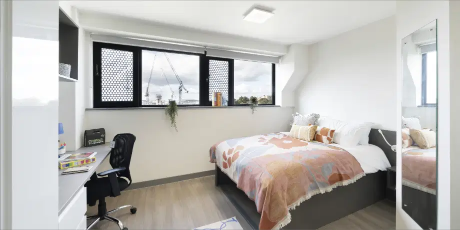 Room Houndwell Place in Southampton