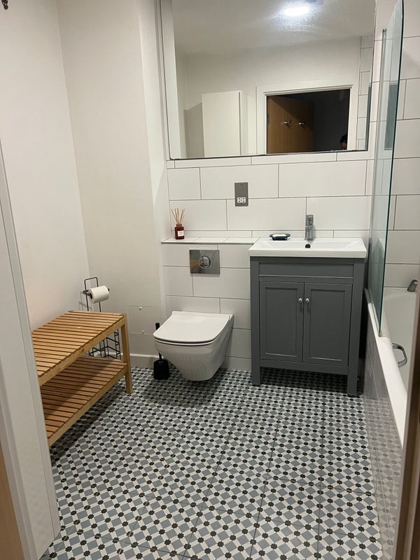 Room Balmes Road in Greater London