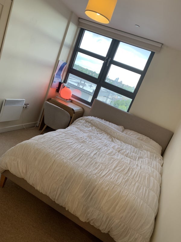 Room Balmes Road in Greater London
