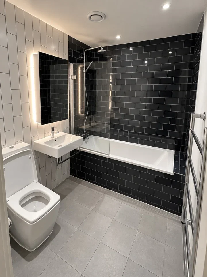 Room Cunningham Avenue in Greater London