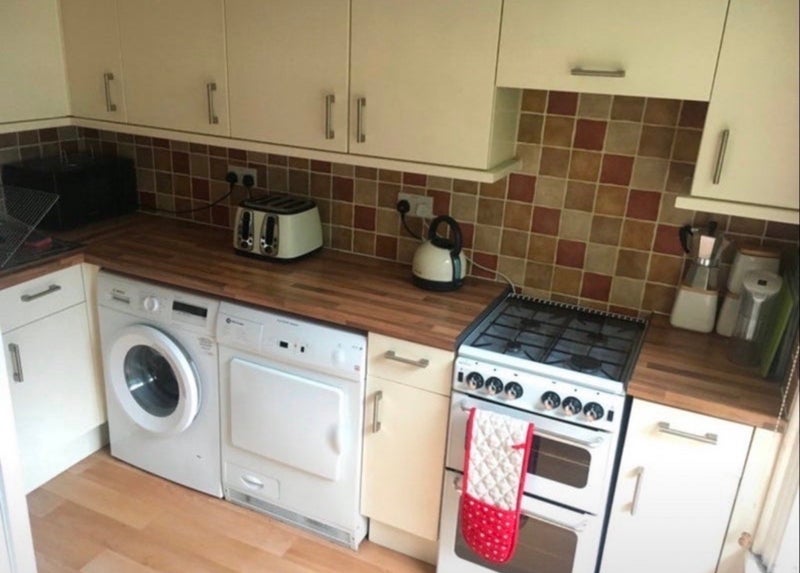 Room Chiswick High Road in Greater London