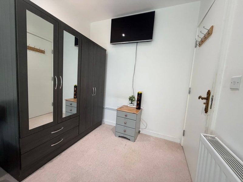 Flat Peto Mews in Greater London
