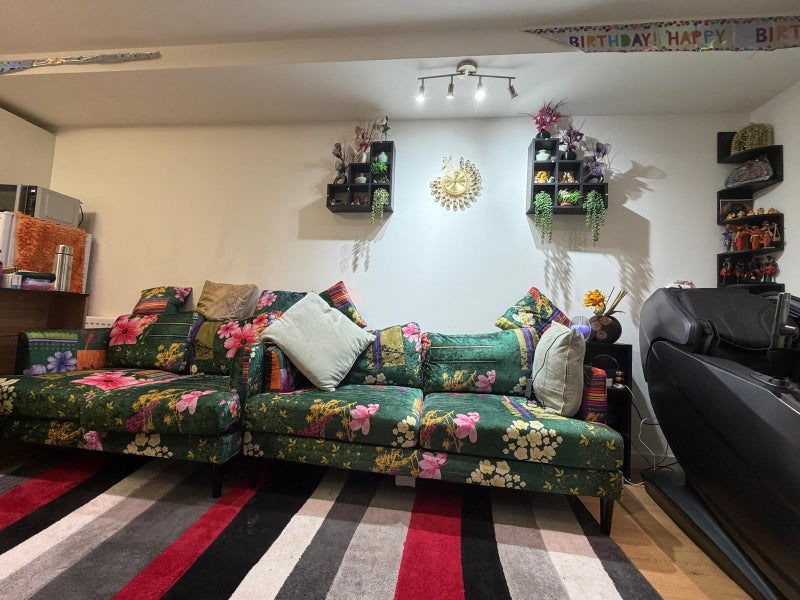 Flat Peto Mews in Greater London
