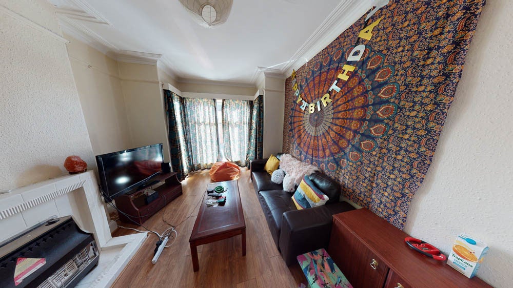 Flat Headingley Mount in Leeds