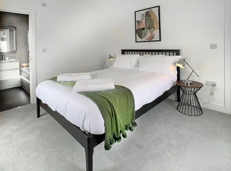 Flat Eton Court in Eton