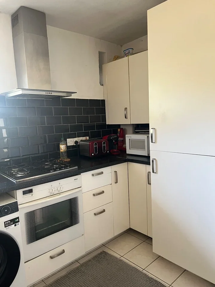 Flat Windsor Terrace in Greater London