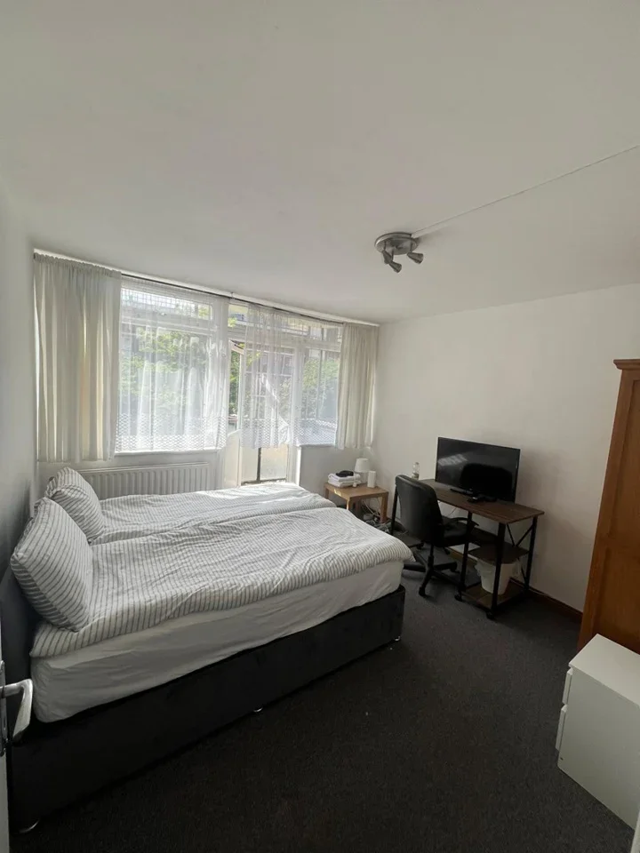 Flat Windsor Terrace in Greater London