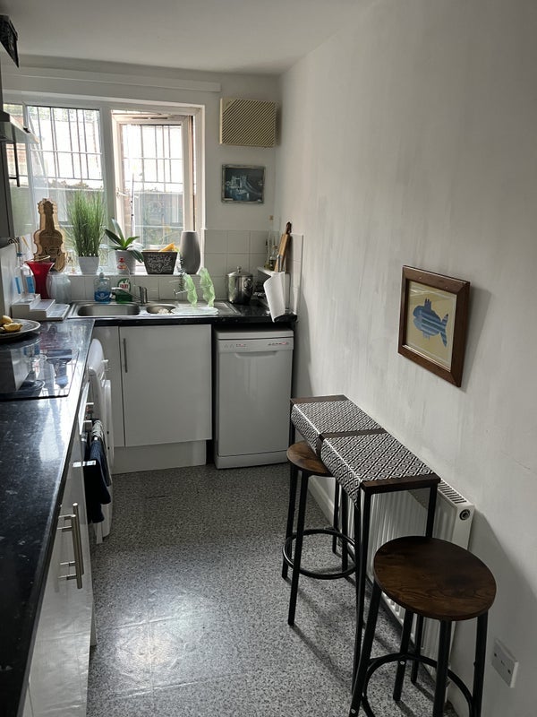 Room Barn Hill in Greater London