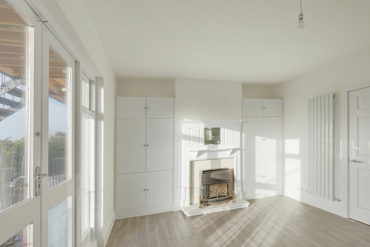 Flat Leigh Road in Southend-on-Sea