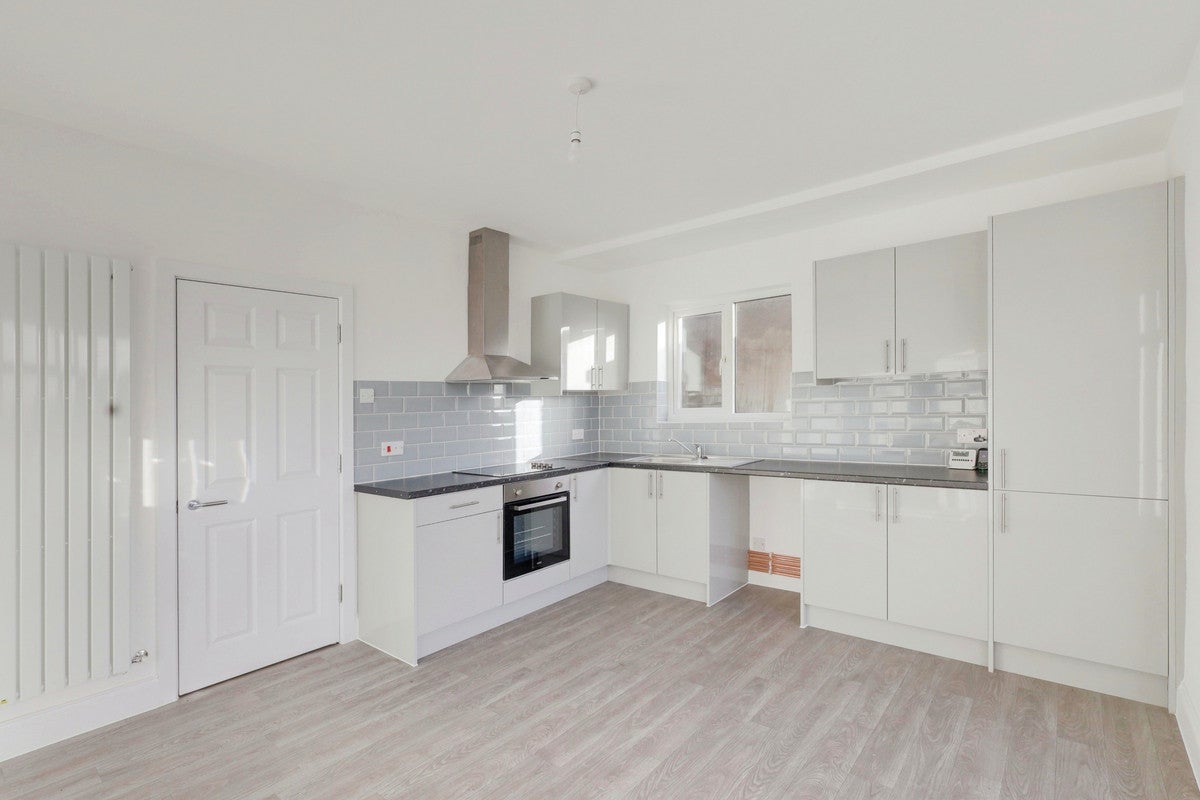 Flat Leigh Road in Southend-on-Sea