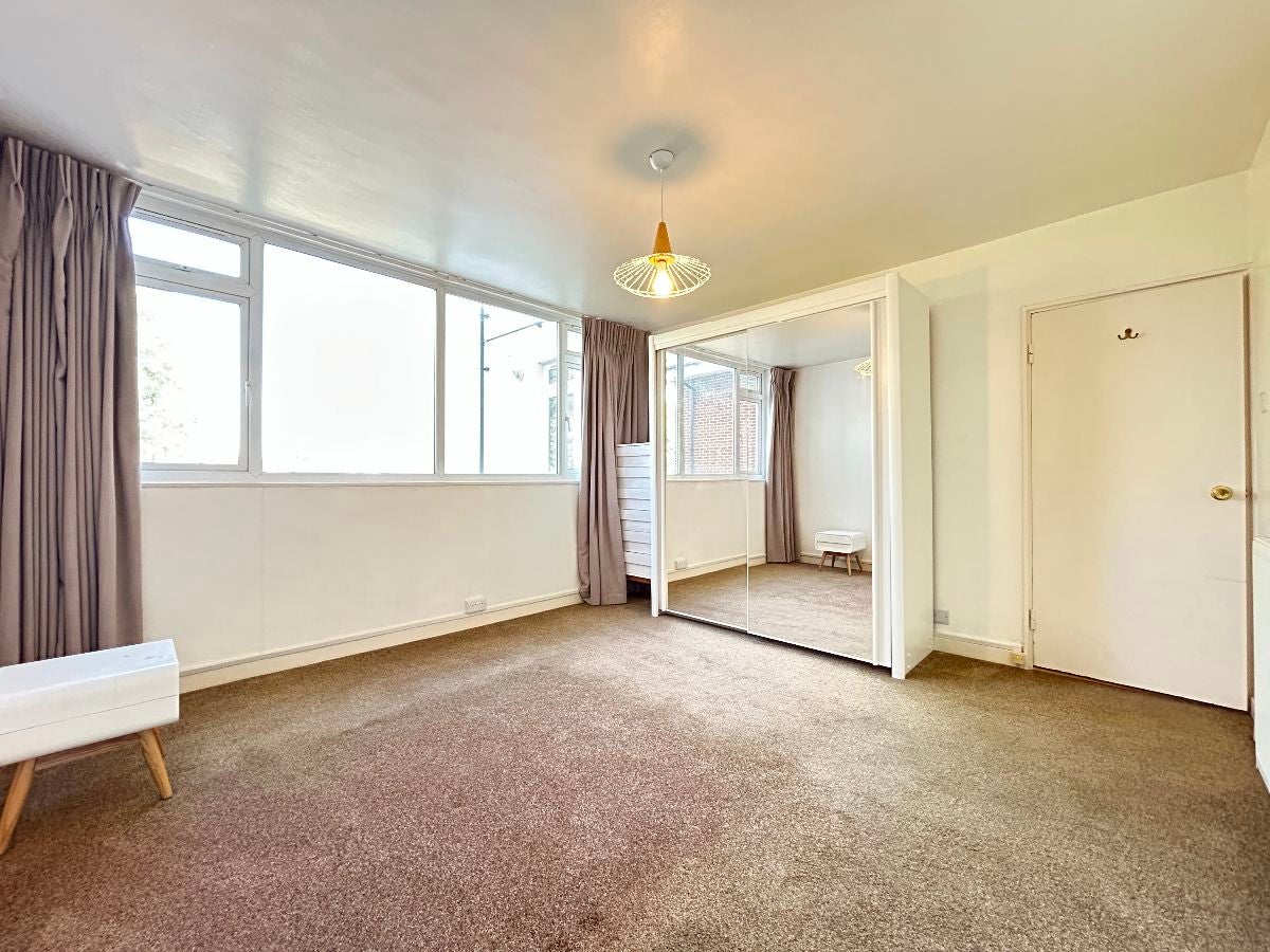 Flat West Hill in Greater London