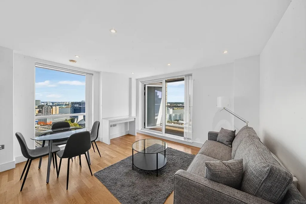 Flat Greenwich View Place in Greater London
