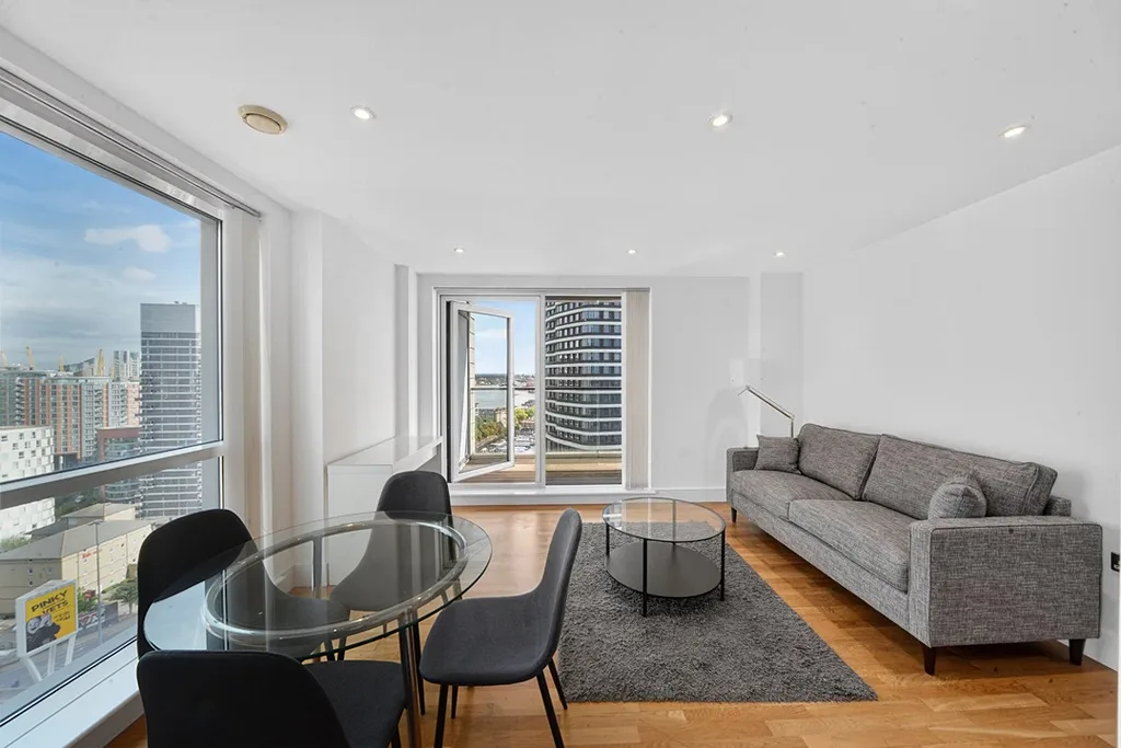 Flat Greenwich View Place in Greater London