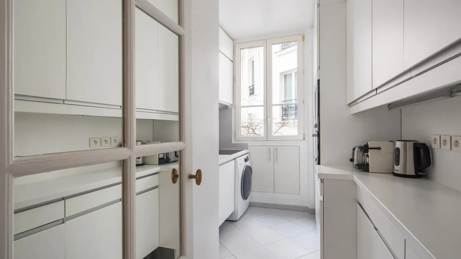 Appartement Place du Cardinal Amette à Paris