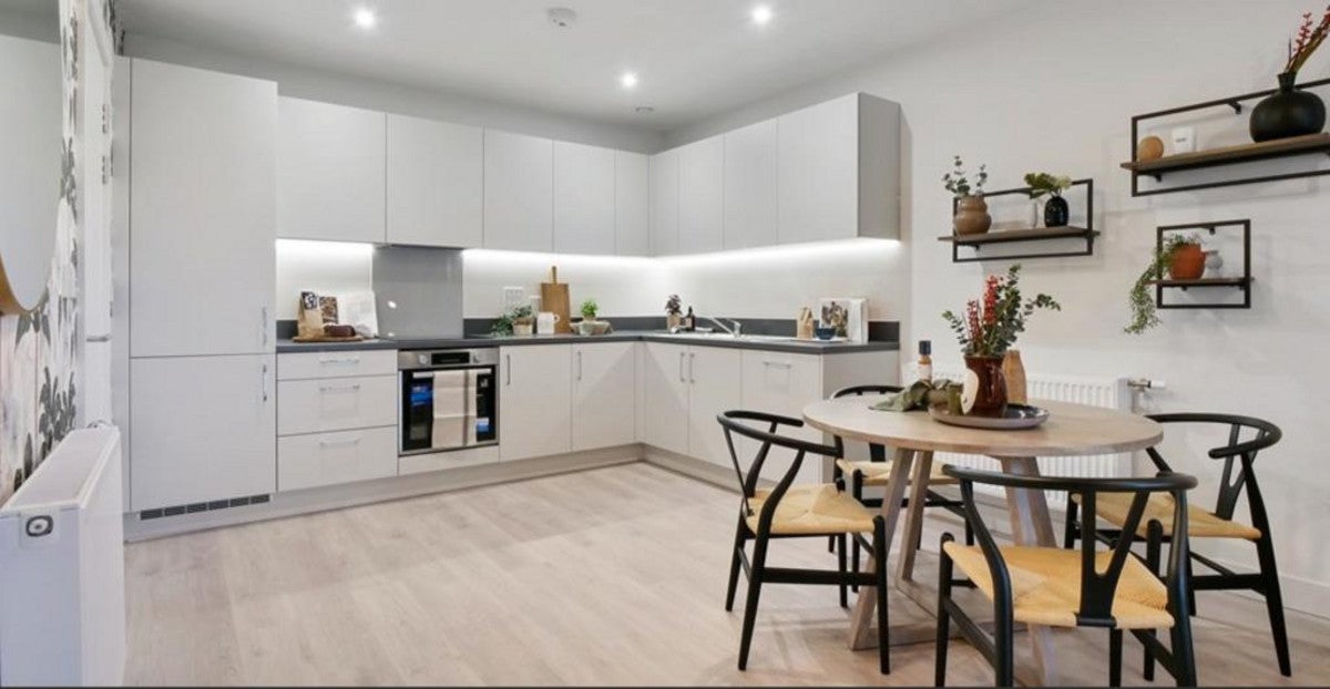 House Coster Avenue in Greater London