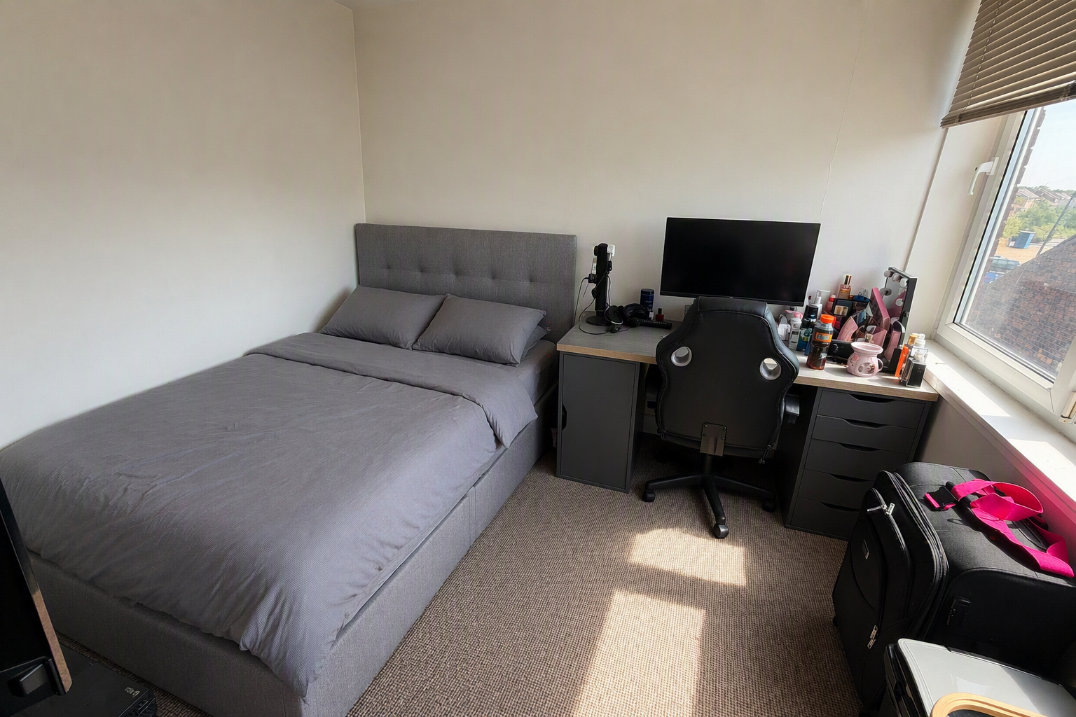 Flat Oundle Road in Peterborough