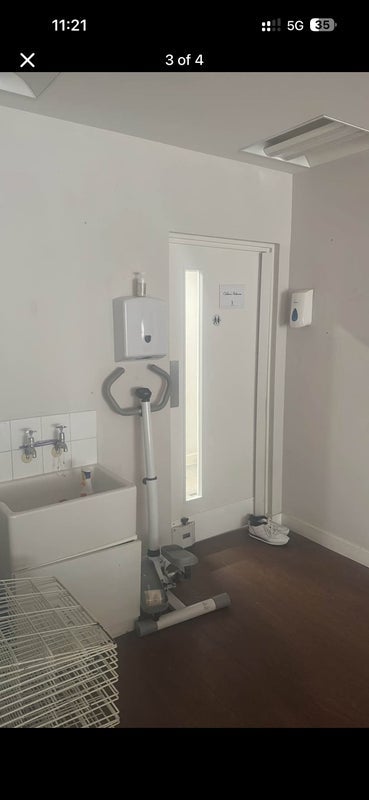 Room Oxford Gardens in Greater London