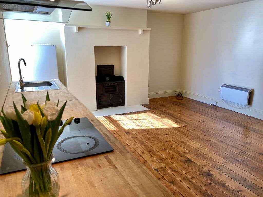Flat Charman Road in Reigate and Banstead