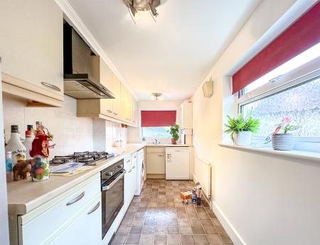 Flat Sandringham Road in Watford