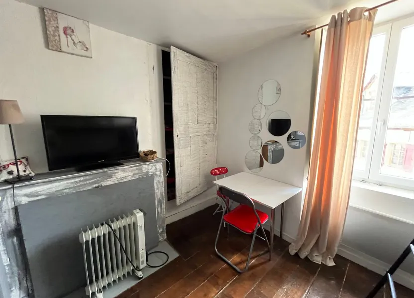 Room Rue du Chastel in Mende