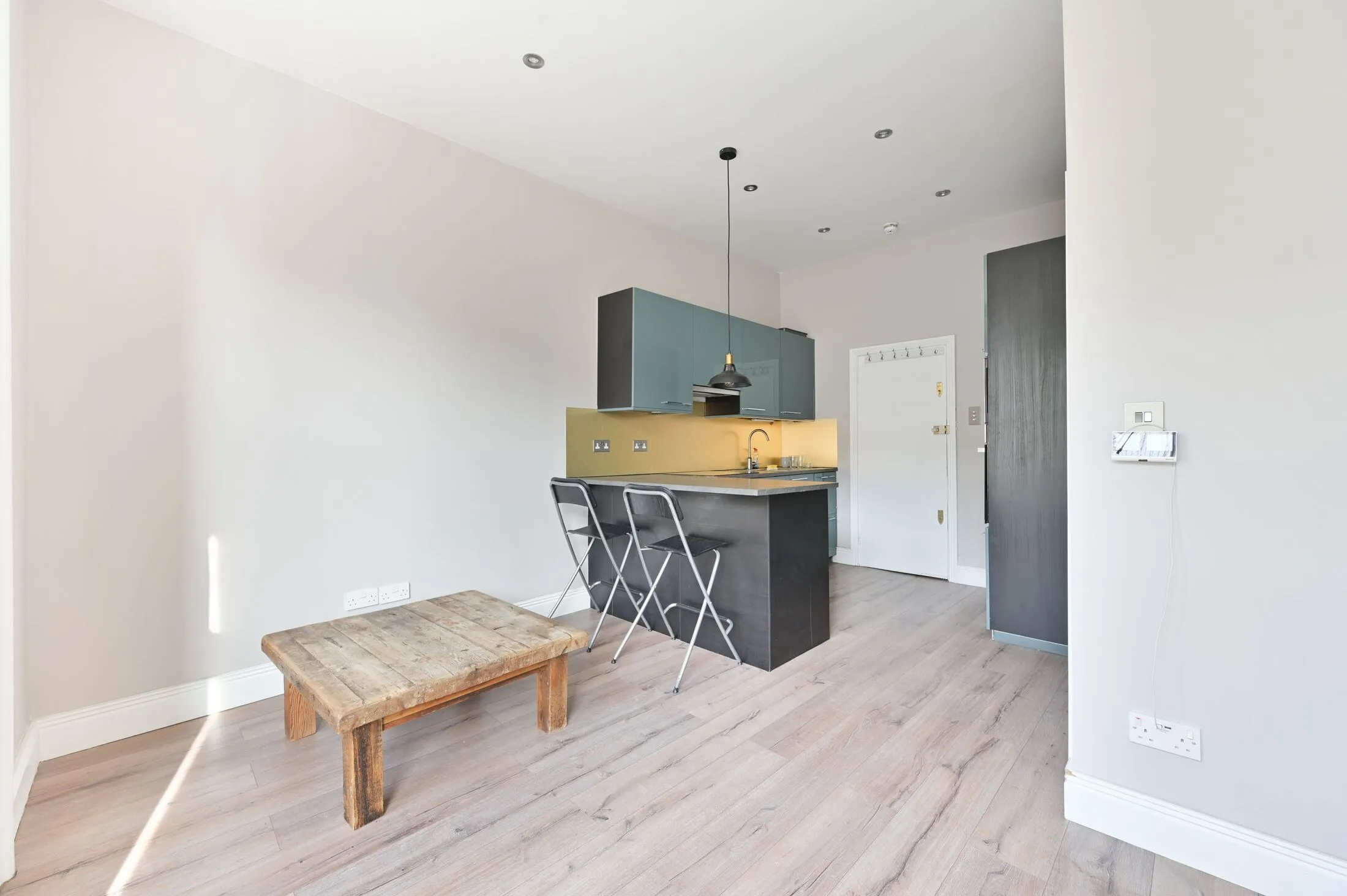 Flat Ladbroke Grove in Greater London