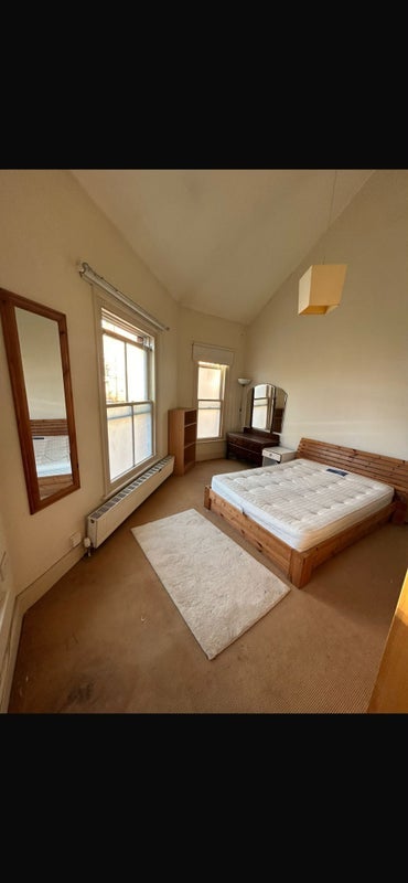 Room Morval Road in Greater London