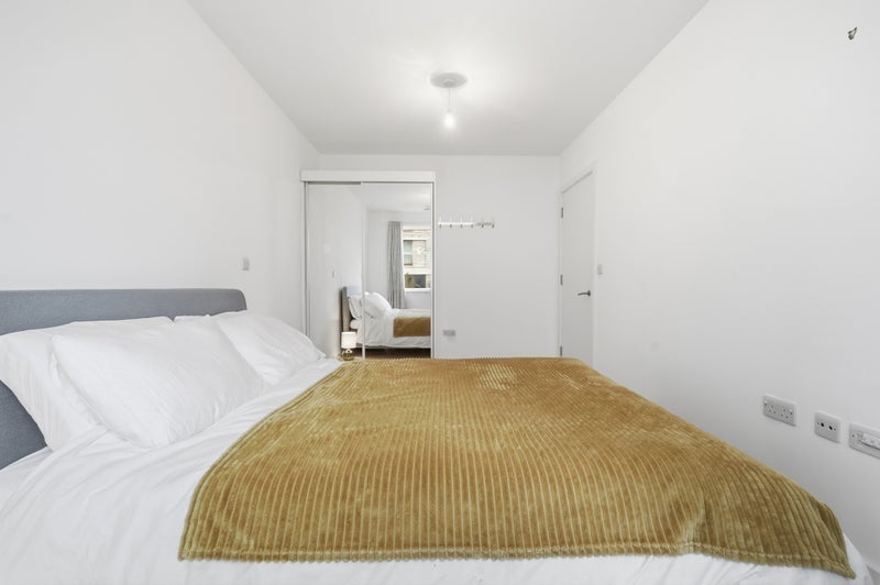 Room Wood Street in Greater London