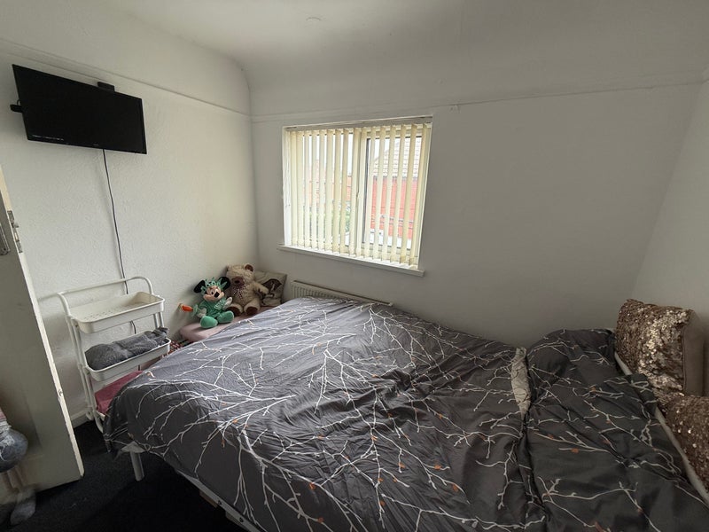Room Seaton Crescent in Nottingham