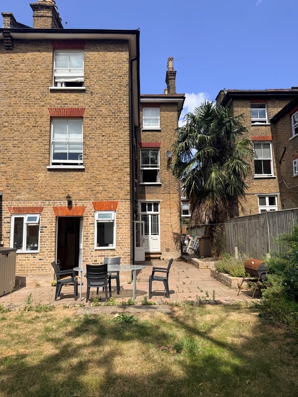 Room Tierney Road in Greater London
